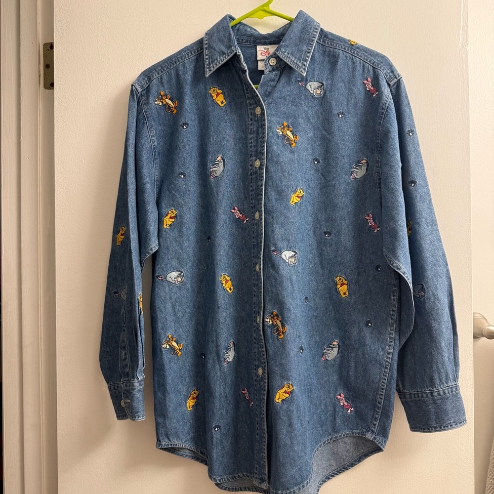 Vintage Disney Winnie the Pooh Embroidered Denim shirt Small